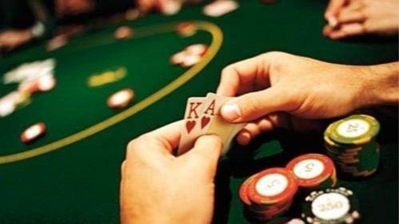 Bluff Trong Poker Là Gì | Nghệ Thuật Lừa Đối Thủ Đỉnh Cao