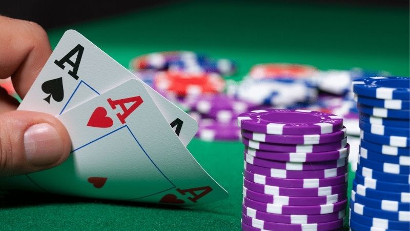 Chiến Thuật Poker - Giữ Chip Hay Tất Tay Đúng Lúc?