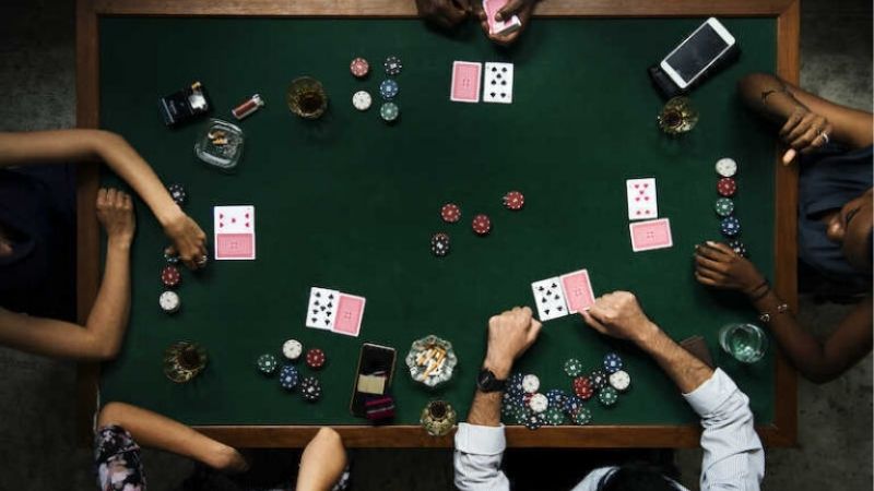 Thùng Trong Poker Là Gì | Vì Sao Cao Thủ Ít Khi Sợ?